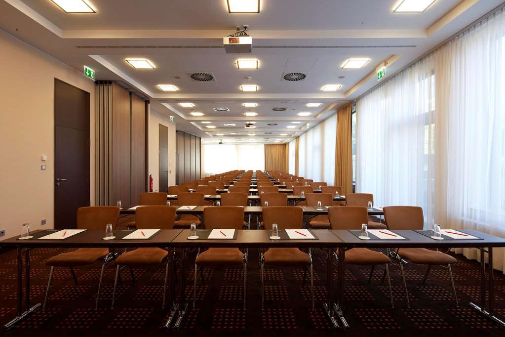 Intercityhotel Hotel 4*